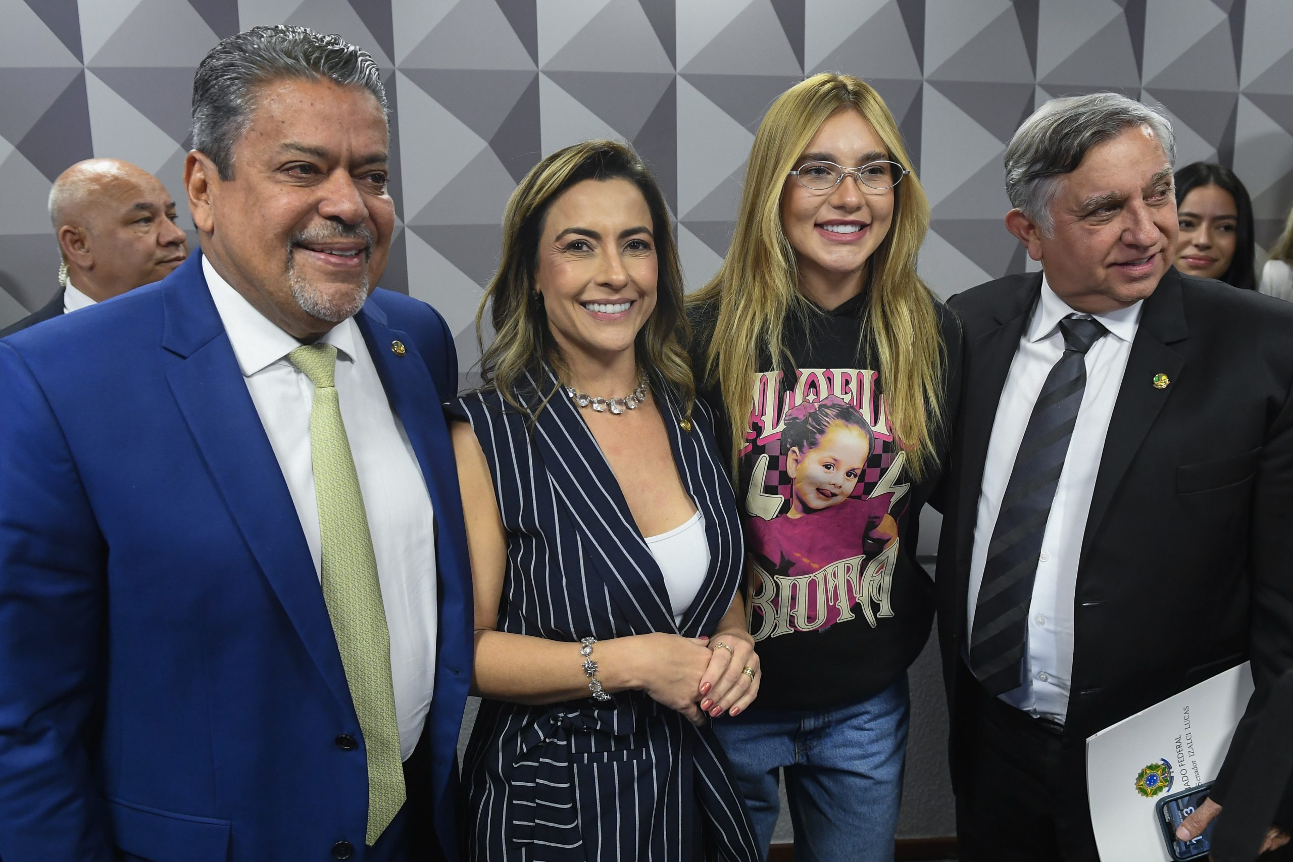 Parlamentares 'tietaram' Virginia Fonseca | Foto: Marcos Oliveira/Agência Senado