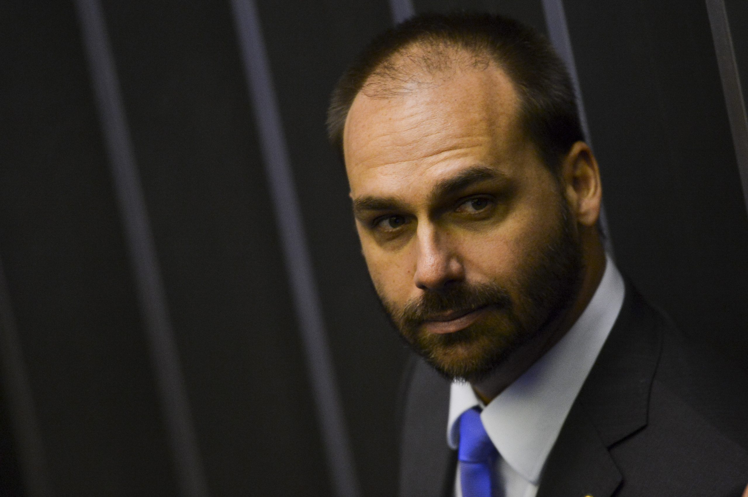 eduardo bolsonaro passaporte