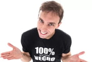 Ele é acusado de fazer piadas consideradas preconceituosas