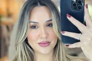 Cantora Mayara Santana