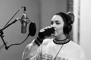 Cantora Mayara Santana