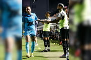 Em campo, o Botafogo veneu o Santos por 1 x 0.