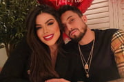 Vitoria Schneider e Alex Telles