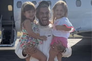 Zé Felipe e as filhas, Maria Alice e Maria Flor