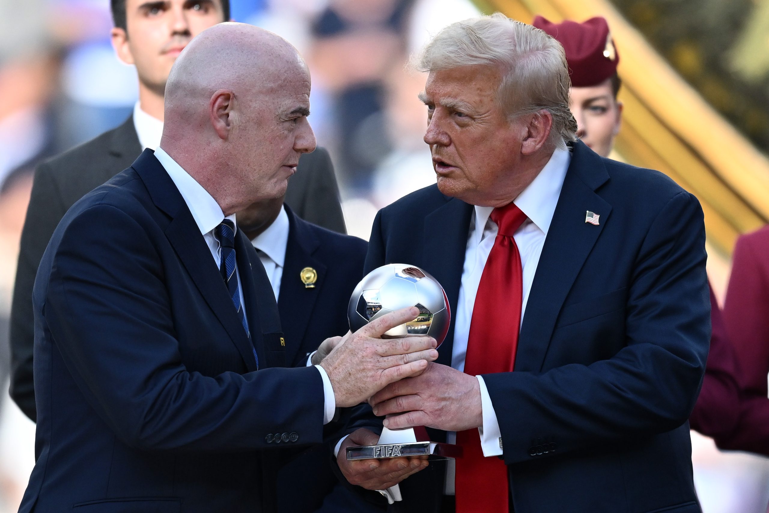 Trump cogita mudar ‘soccer’ por ‘football’ nos EUA. O que isso pode representar, na prática?