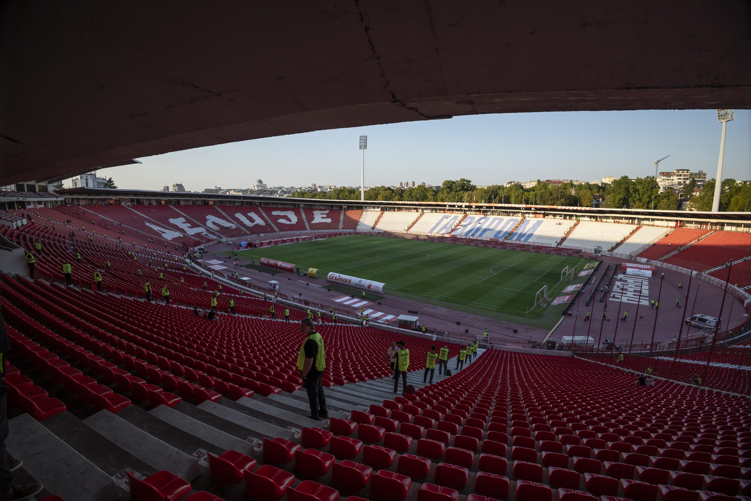 Estrela Vermelha x Pafos: onde assistir, horário e escalações
