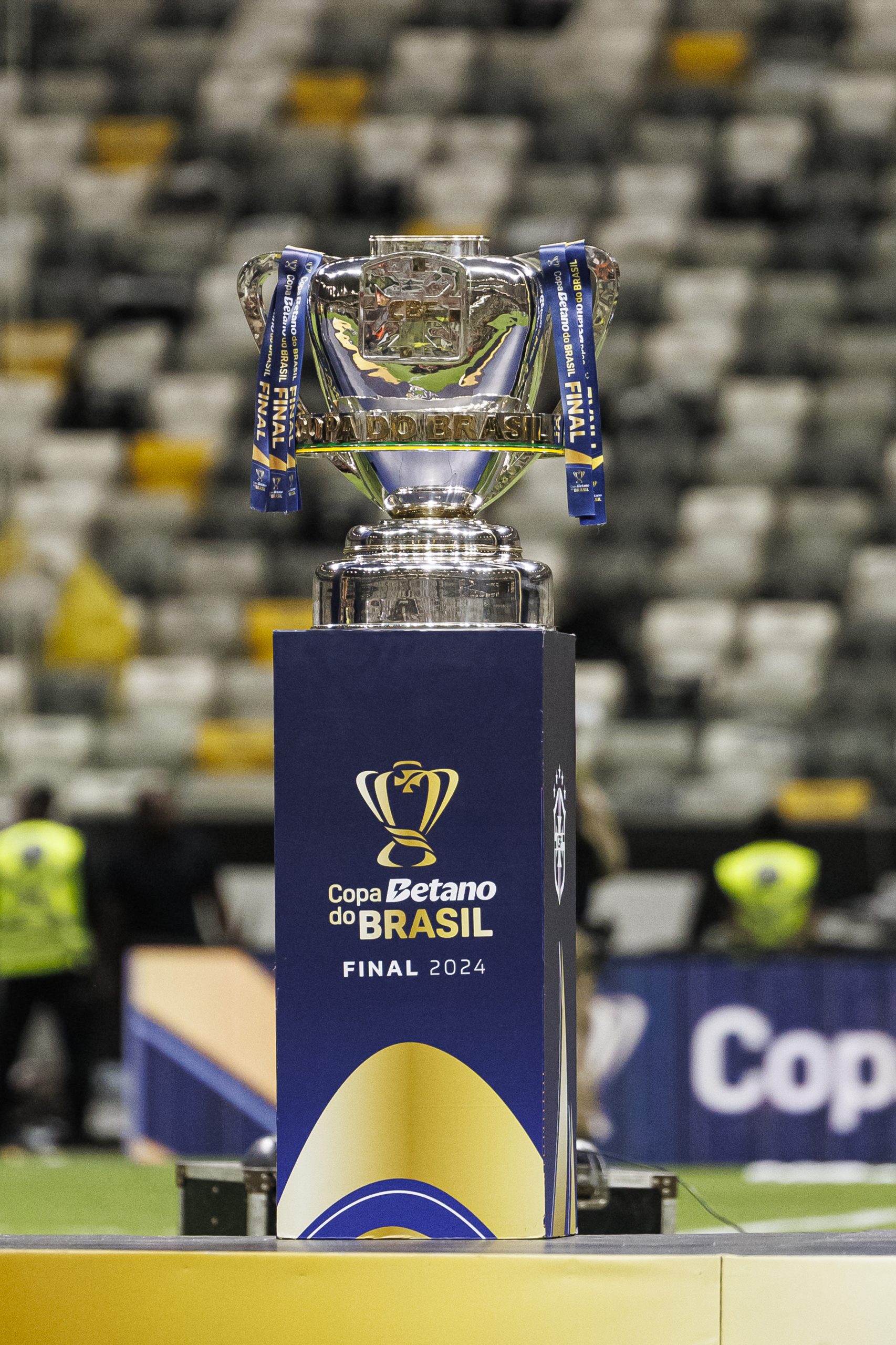 Jogos de hoje, quarta, 6: onde assistir futebol ao vivo e horários