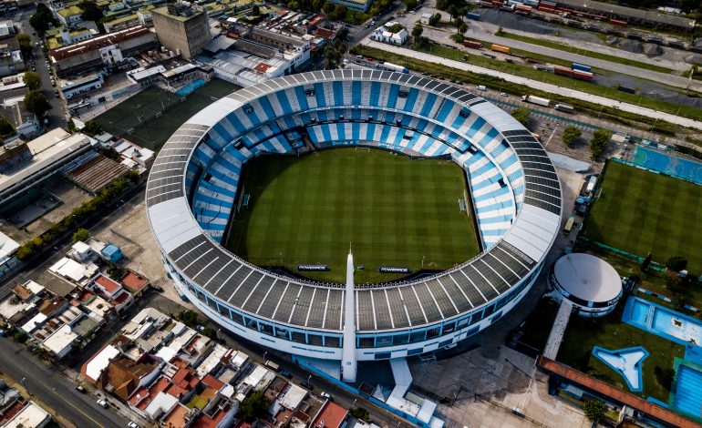 Racing x Peñarol: onde assistir, horário e escalações